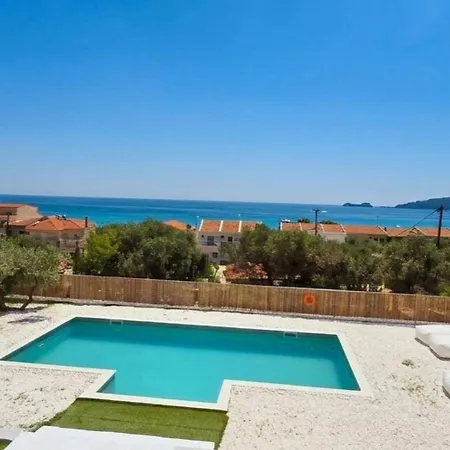 Pnoe Sea View Отель 4*
