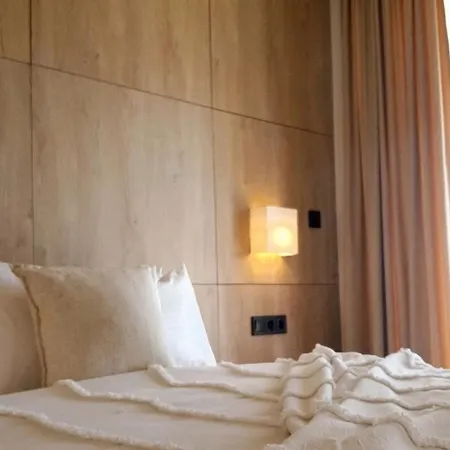 Pnoe Sea View Отель 4*