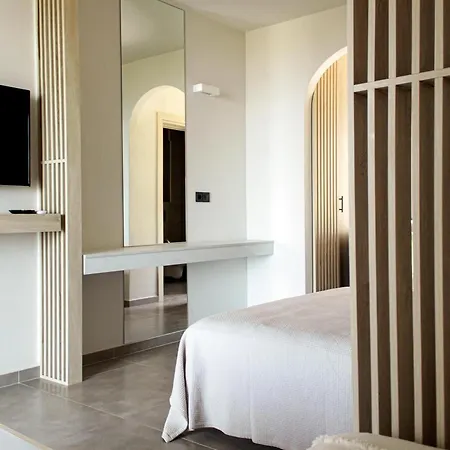 Pnoe Sea View Отель 4*