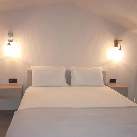 Pnoe Sea View 4*